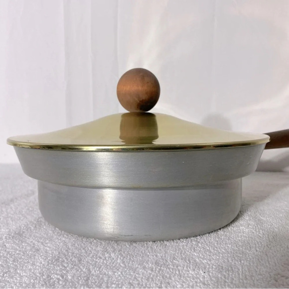 Vintage Aluminium Pan Sauce Pan With Gold Tone Lid & Wood Handles - Picture 7 of 12